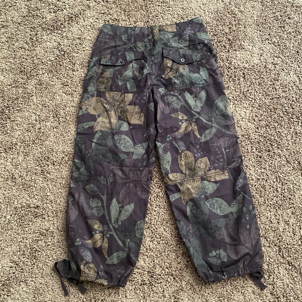 Anthropologie pants size 26, new without tag.